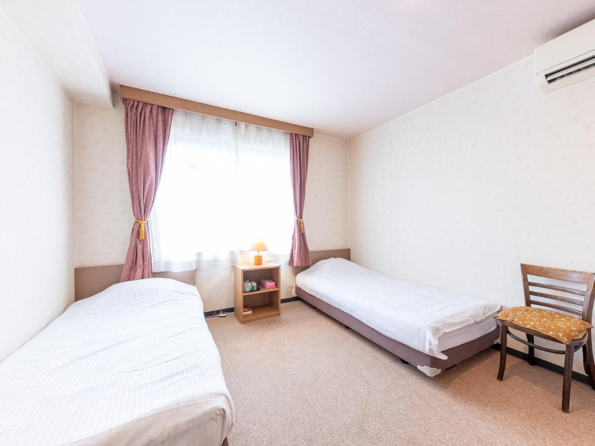 Tabist Business Hotel R Side Kanazawa Bagian luar foto