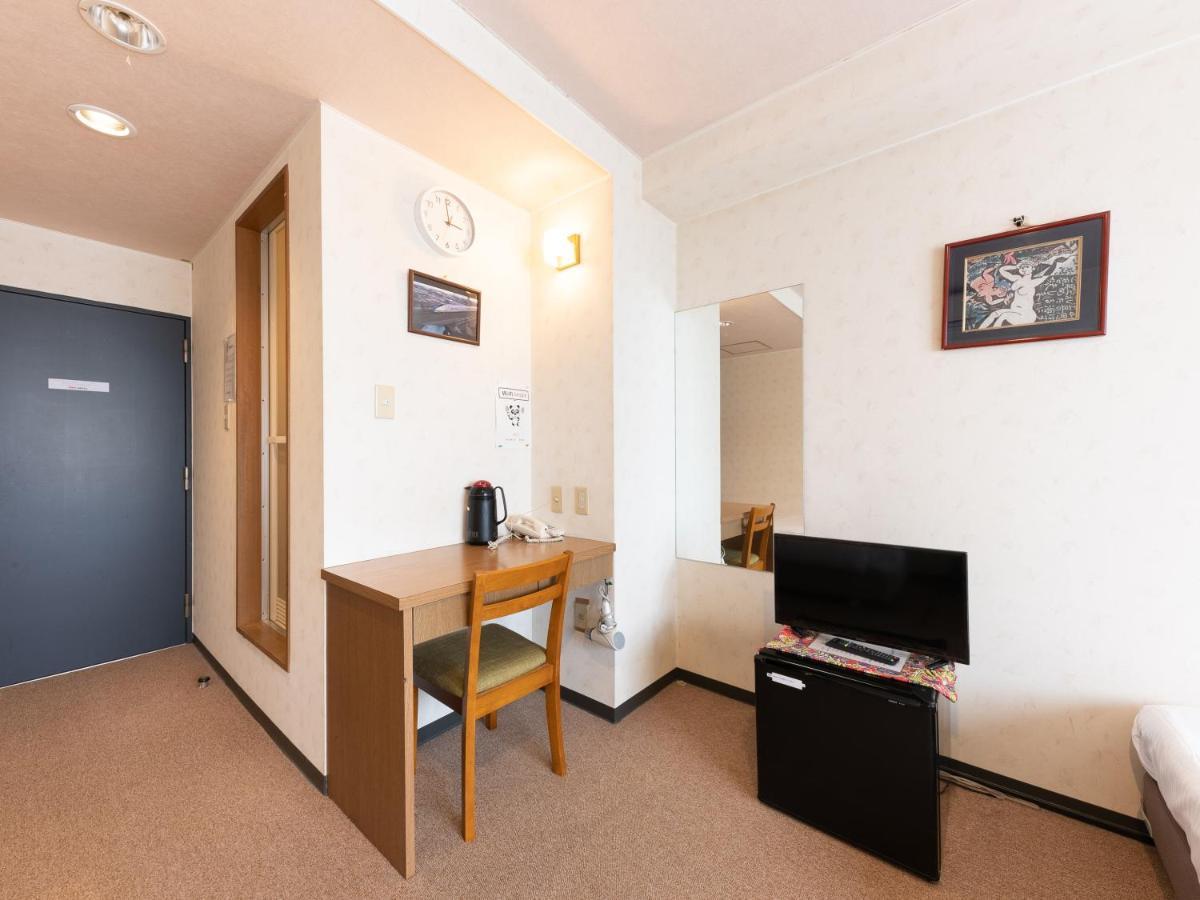 Tabist Business Hotel R Side Kanazawa Bagian luar foto