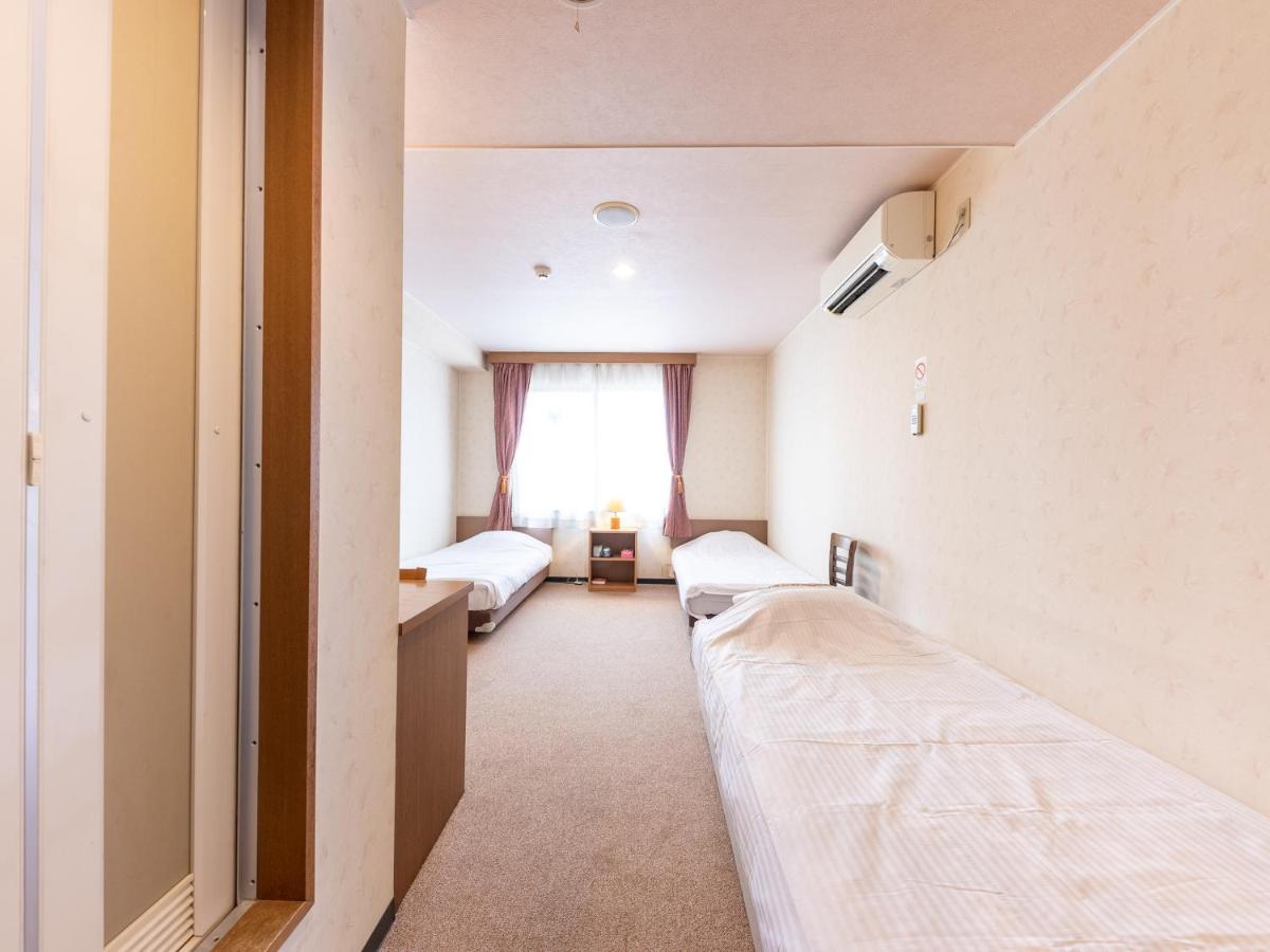 Tabist Business Hotel R Side Kanazawa Bagian luar foto