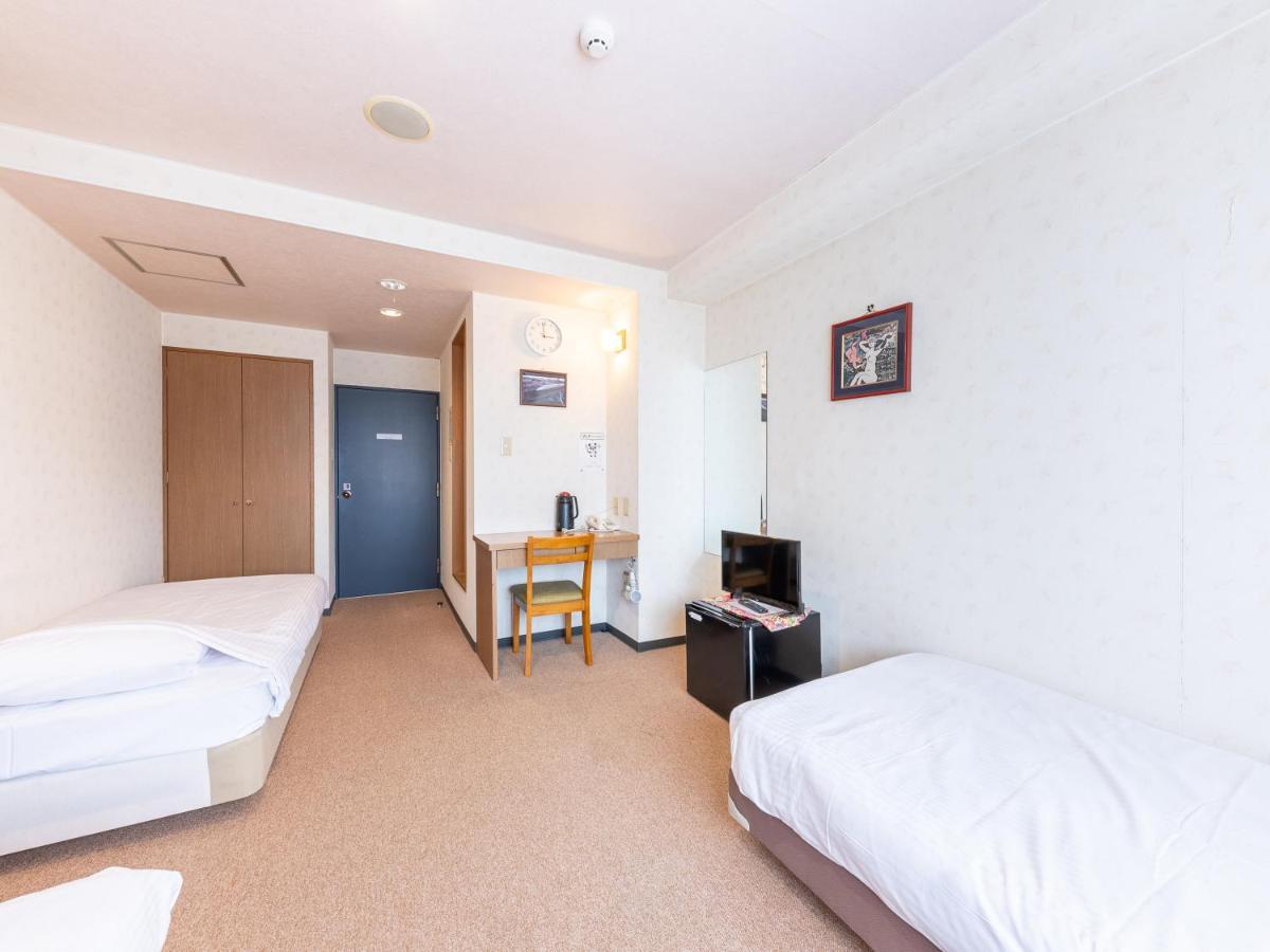 Tabist Business Hotel R Side Kanazawa Bagian luar foto