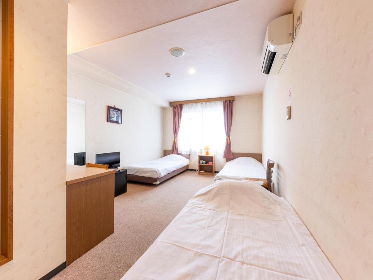Tabist Business Hotel R Side Kanazawa Bagian luar foto