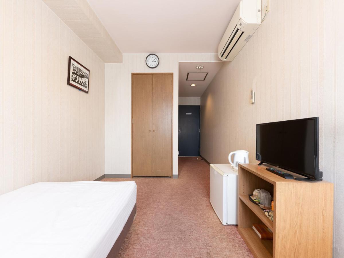 Tabist Business Hotel R Side Kanazawa Bagian luar foto