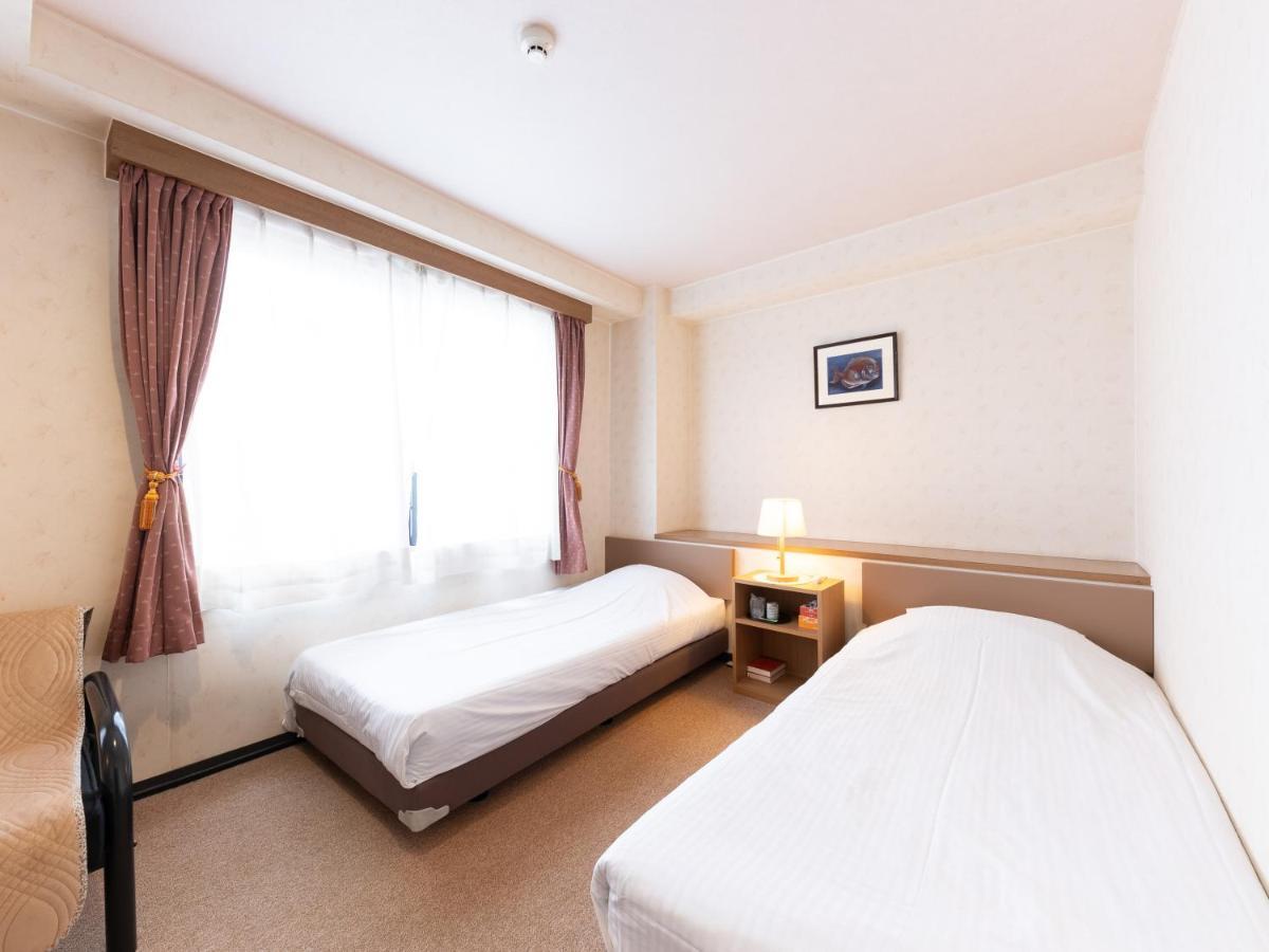 Tabist Business Hotel R Side Kanazawa Bagian luar foto