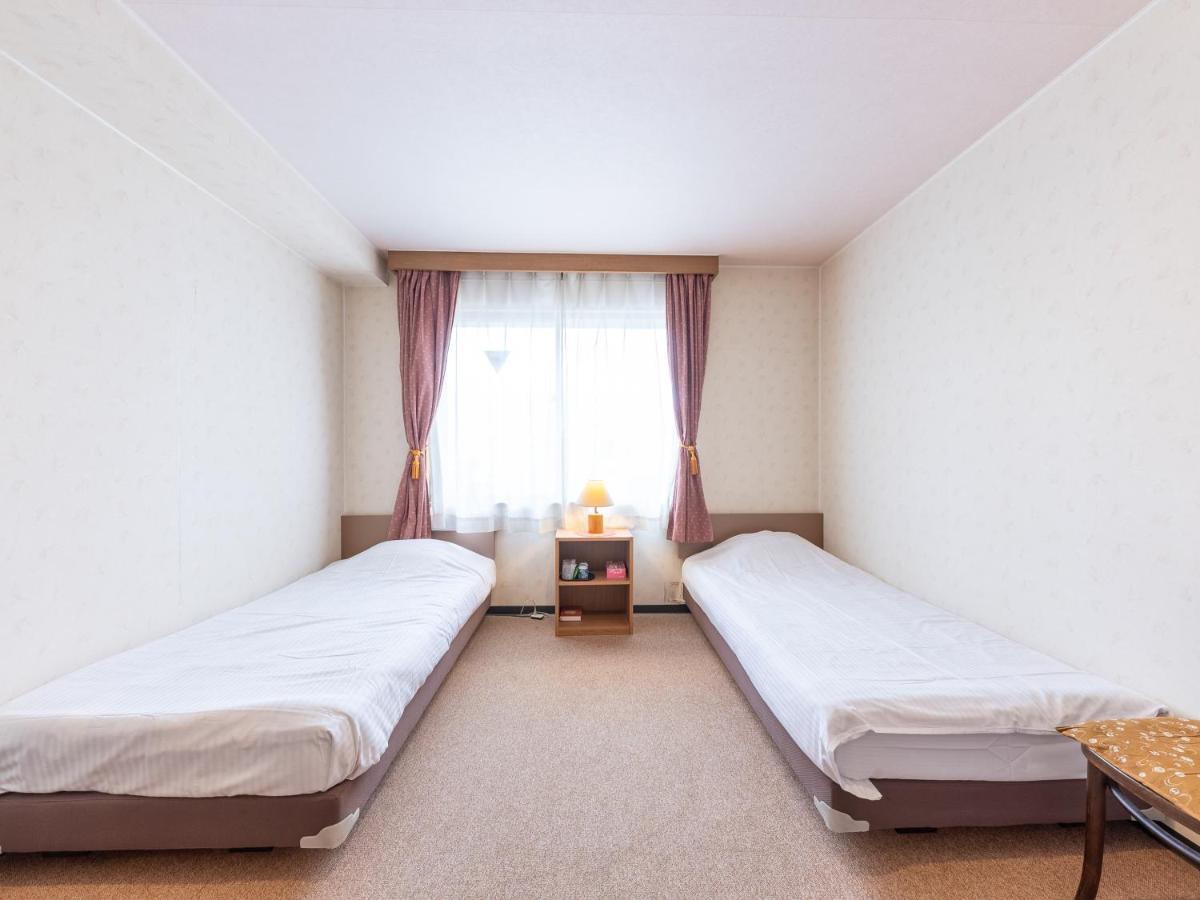 Tabist Business Hotel R Side Kanazawa Bagian luar foto